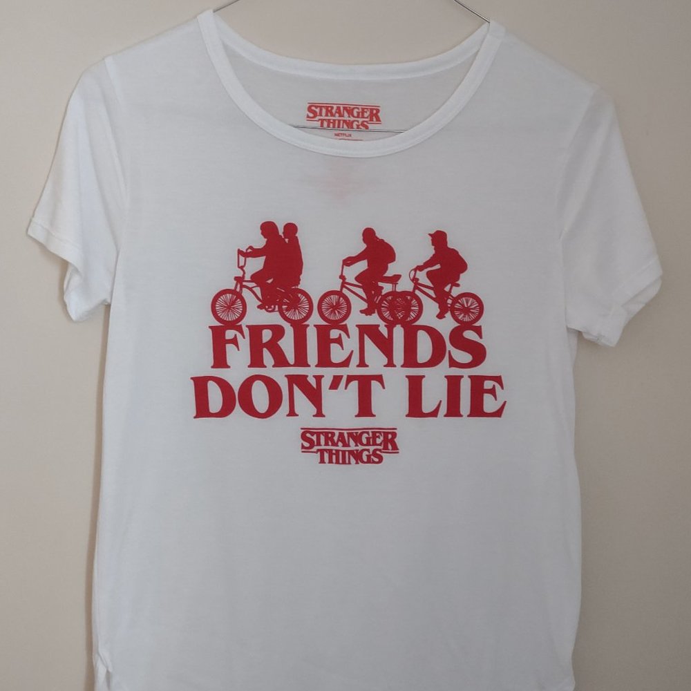 Stranger Things "Friends Don't Lie" Women's T-Shirt